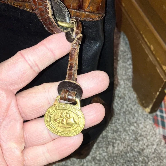 Brahmin Black and Brown Genuine Leather Croc Embossed Shoulder Bag 10” X 10” - Picture 3 of 16